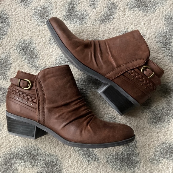 Coconuts Baretraps Booties - Picture 1 of 7